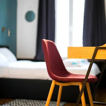 Apartment Chateaubriand - Proche Champs Elysees 6p *