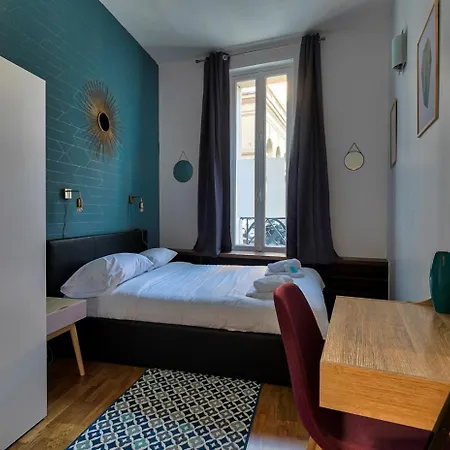 Chateaubriand - Proche Champs Elysees 6p Apartment *